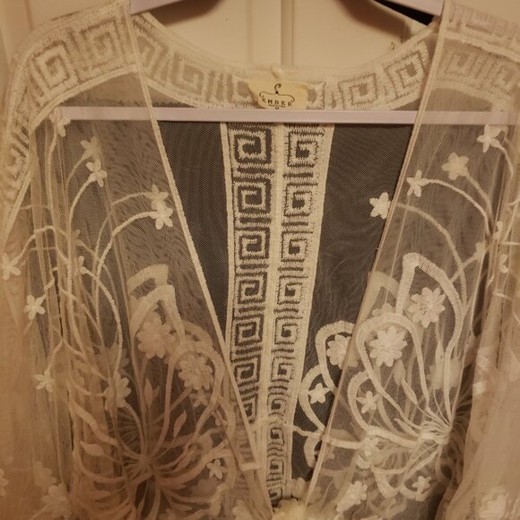 LACE WRAP - Picture 4 of 7